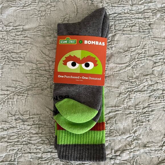 Bombas X Sesame Street Oscar The Grouch Crew Socks Size Large - Picture 2 of 6